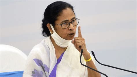 Mamata Banerjee announces Rs 10 lakh health insurance cover for COVID ...