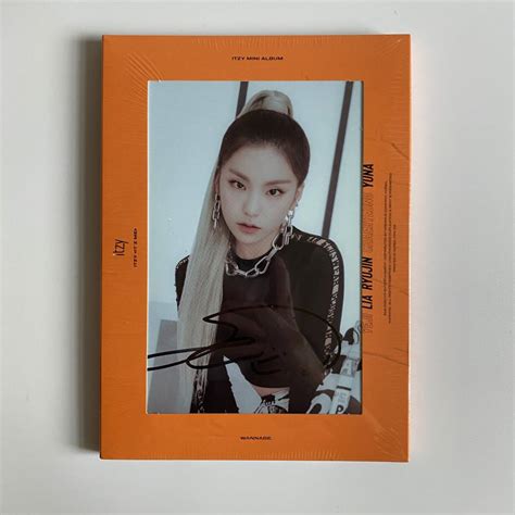 Itzy Yeji Signed 2nd Mini Album Itz Me Me Version