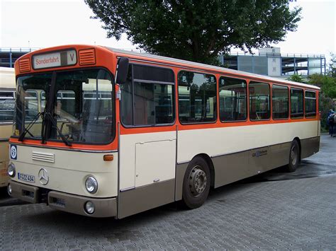 Mercedes Benz O 305