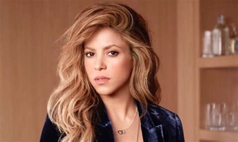 Shakira Breaks Guinness World Records