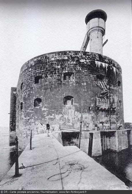 Vue du Fort Boyard depuis l une des jetées du havre d abordage Fort