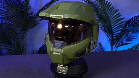 Halo Infinite Master Chief Exclusive LED Deluxe Helmet Totalsportektv