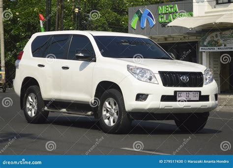 Toyota Land Cruiser Prado Gxl Suv Editorial Image Image Of Prado