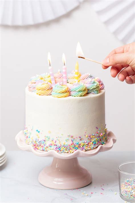 Rainbow Sprinkle Cake Recipe Rainbow Sprinkle Cakes Cupcake Cakes