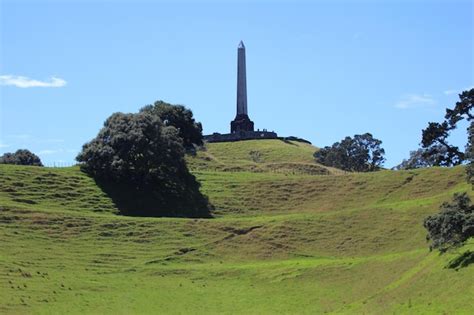 Premium Photo One Tree Hill Park Auckland Landscape City Park Maori