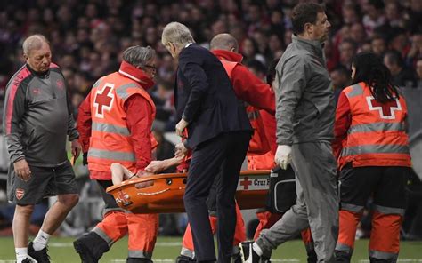 Laurent Koscielny Injury Arsenal Boss Arsene Wenger Fears Achilles