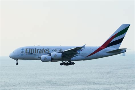 エミレーツ航空 Airbus A380 A6 Edv 香港国際空港 航空フォト By Jee3hkさん 撮影2015年08月19日