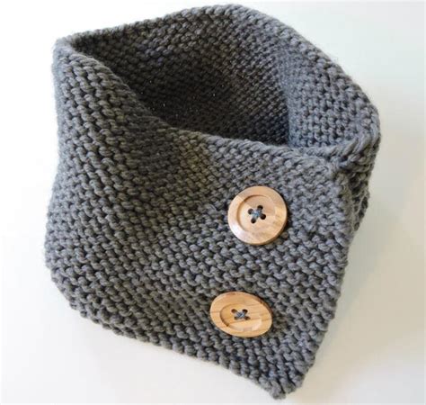 Woodsy Button-up Neck Warmer | AllFreeKnitting.com