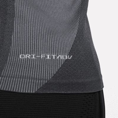 Débardeur de training près du corps Nike Dri FIT ADV Aura pour femme