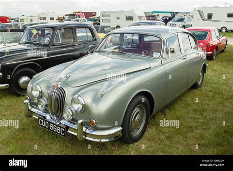 1965 Jaguar Mk2 3 4 Hi Res Stock Photography And Images Alamy