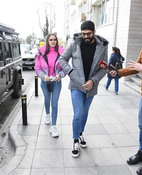 Pin By Erika Bogd N On Burak Z Ivik Fahriye Evcen Fashion Cute