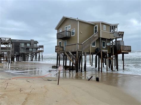 Imperiled beach houses a problem fraught with legal perils | Island ...