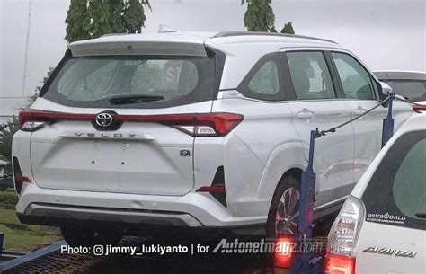 Toyota Avanza Veloz Launching In Indonesia Nov Daihatsu Xenia