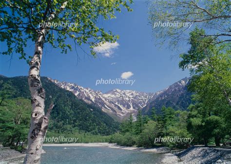 新緑の上高地 梓川と穂高連峰 写真素材 326119 フォトライブラリー Photolibrary