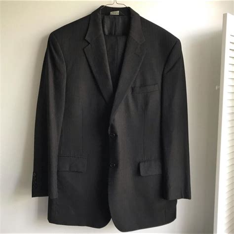 Jos A Bank 2 Piece Black Suit In great shape 42R... - Depop