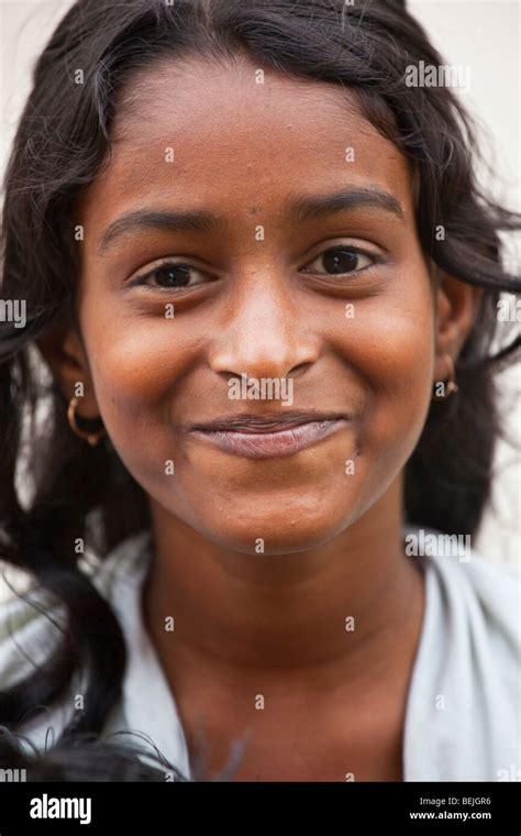 Bangladeshi Girl Hi Res Stock Photography And Images Alamy