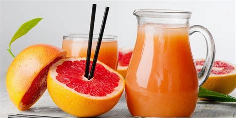 13 benefícios de saúde surpreendentes do suco de toranja Saude Teu