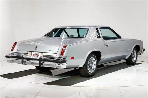 1976 Oldsmobile Cutlass Supreme Volo Museum