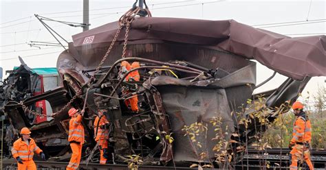 Nach Güterzug Unfall bei Kerpen S Bahn Gleis soll ab Dienstag wieder