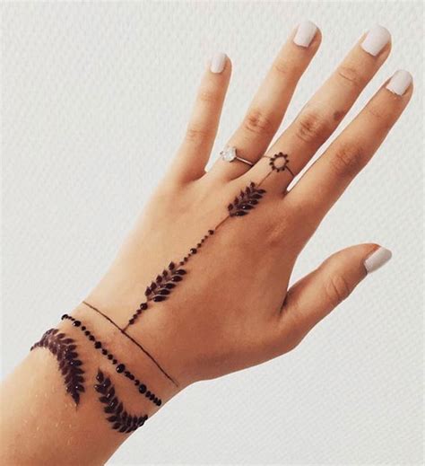 70 Minimal Henna Designs Leave On Wrist I Take You Wedding Readings