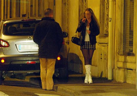 Rue Jeanne dArc les prostituées moins visibles sur des trottoirs Rue