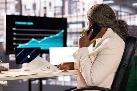 5 Ways Encrypted Cell Phones Impact the Financial Sector