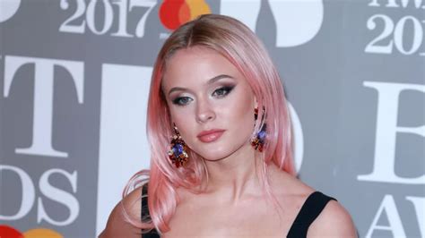 Zara Larsson Shares Holiday Ep Honor The Light Details New Album