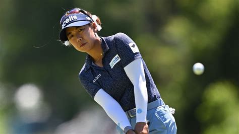 Jenny Shin battles wind, still up one shot at LPGA Classic - ESPN