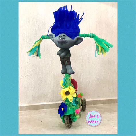 Triciclo Decorado Para Primavera De Trolls Manualidades De Pascua