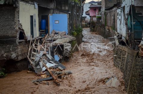 Banjir Bandang Di Kota Bandung Antara Foto