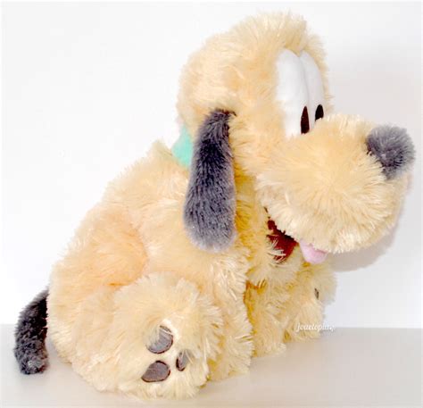 Peluche Pluto Le Chien De Mickey Disneyland Paris Jou Topia