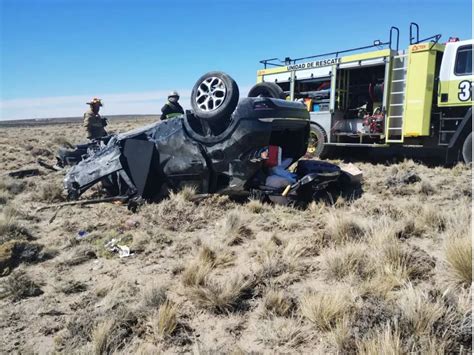 Murieron Perdi El Control Del Auto Se Cruz De Carril Choc A Un