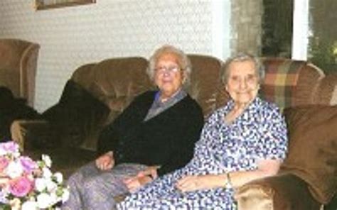 Sisters Named Oldest Living Twins London Evening Standard Evening