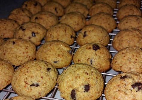 Resep Soft Chewy Chocochips oleh ℝ 𝕪𝕒𝕟𝕥𝕪𝕪 Cookpad