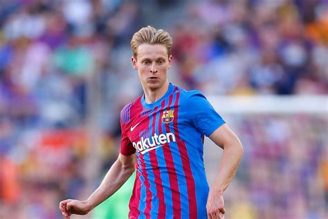 Liverpool Weighing Up A Move For Barcelona Midfielder Frenkie De Jong