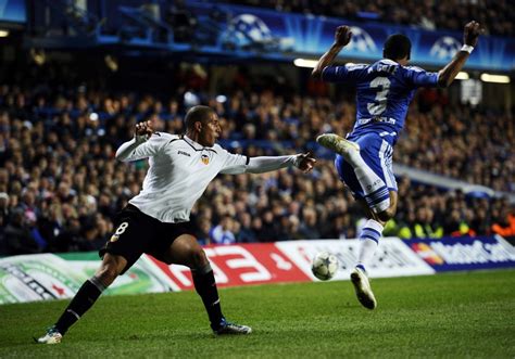 Chelsea vs. Valencia 3-0: Moments of Sweeping Victory (PHOTOS)