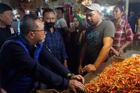 Foto Sidak Pasar Malam Keputran Mendag Sebut Ibu Ibu Bahagia Harga