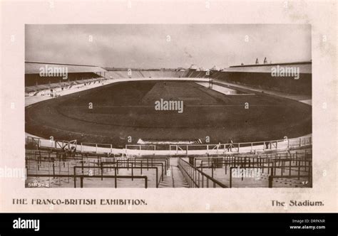 White city stadium london hi-res stock photography and images - Alamy