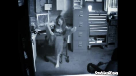 Secretary Get Horny And Fingering Solo