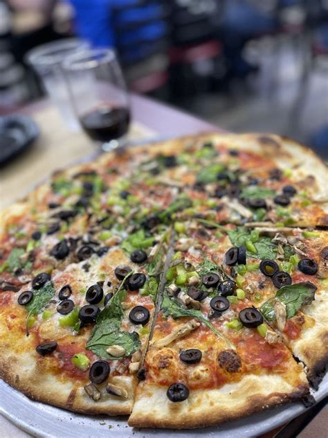 Paparazzi Pizza Updated April 2025 194 Photos And 259 Reviews 2810