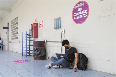 Regresan a clases presenciales para materias prácticas en campus de la