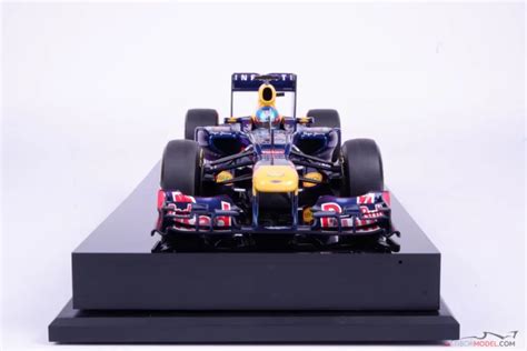 Model car Red Bull RB9 Vettel 2013, 1:18 Minichamps | Tibormodel.com