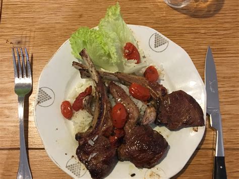 C Telettes D Agneau Aux Tomates Cerises Et Ail Confit Recette De