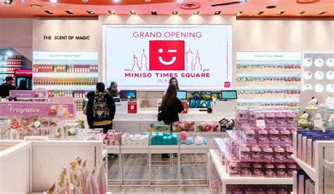 Miniso Group Holdings Tham V Ng Tr Th Nh Si U Th Ng Hi U S Nh Ngang