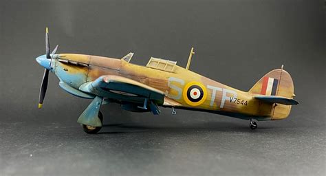 Airfix Hurricane Mk Trop North Africa Ready For