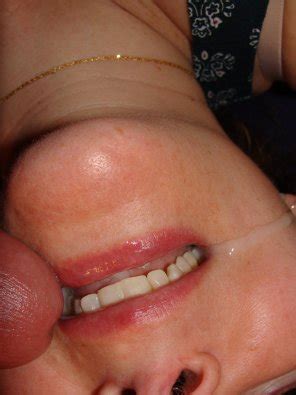 Close Up Mouth Blond Finger Porn Pic