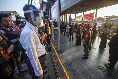 Psbb Jakarta Kembali Diperketat Penumpang Krl Turun Nasional