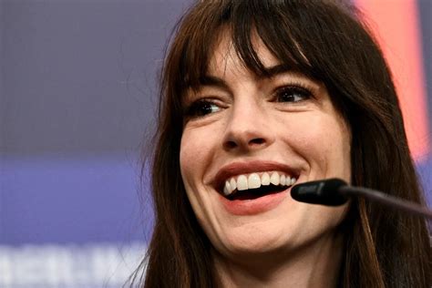 Tráiler Y Póster De “eileen” El Nuevo Thriller De Anne Hathaway Con