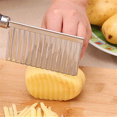 Kitchen Handheld Stainless Steel Wavy Vegetable Cutter Crinkle Slicer