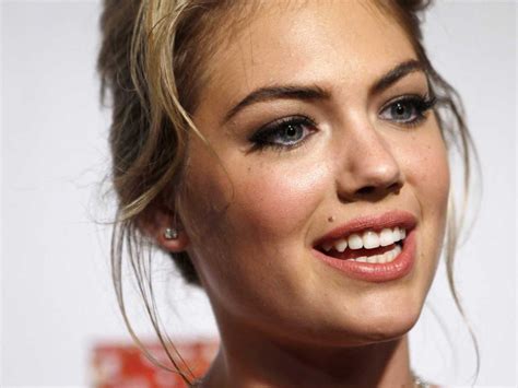 Inside The ICloud Hacking Ring That Leaked Those Naked Celebrity Photos